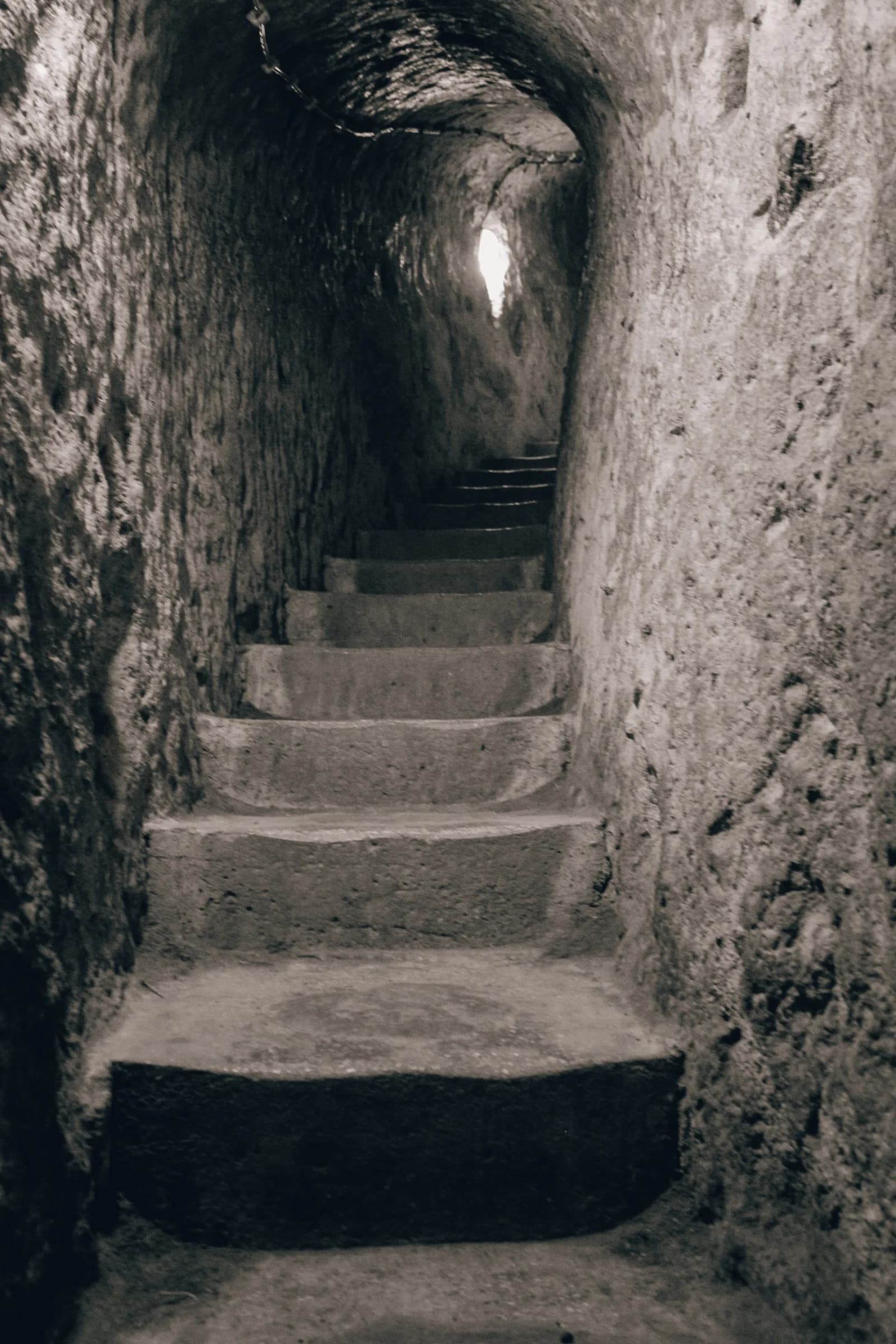 Scale per l'accesso a Napoli sotterranea